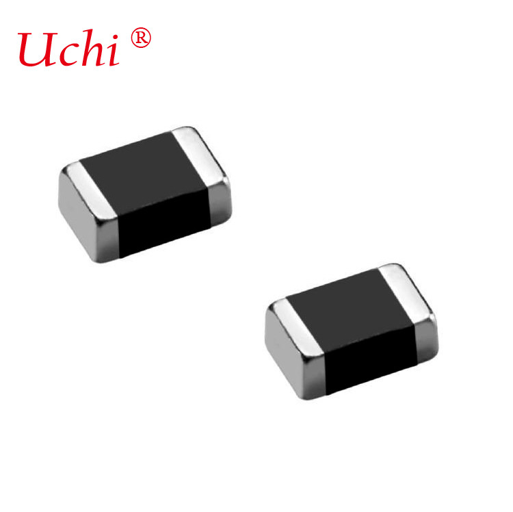 UL DC 26V تمام سری SMD Varistor , MOV Chip SMD Variable Resistor AC175V-320V